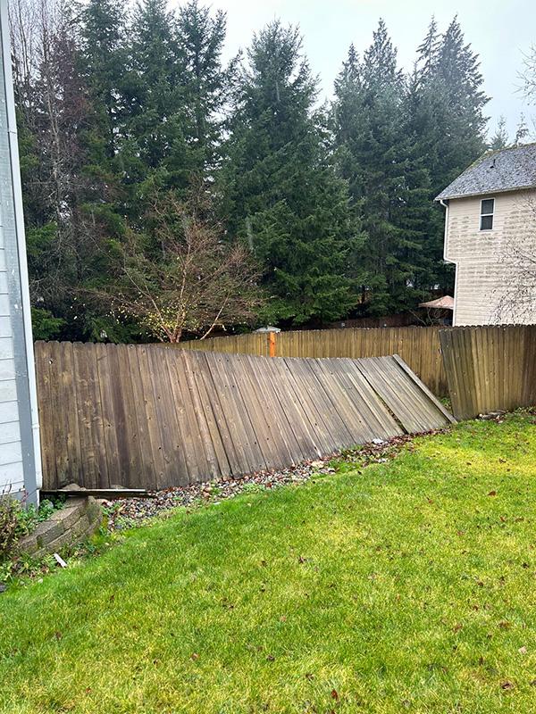 Port Orchard Cedar Fence Repair - Cedar Fence Repair in Port Orchard, Washington